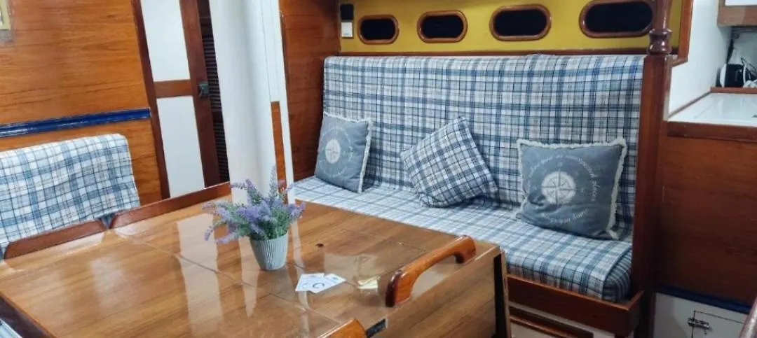 Vintage And Cozy Sailing Boat In Barcelona Hotel