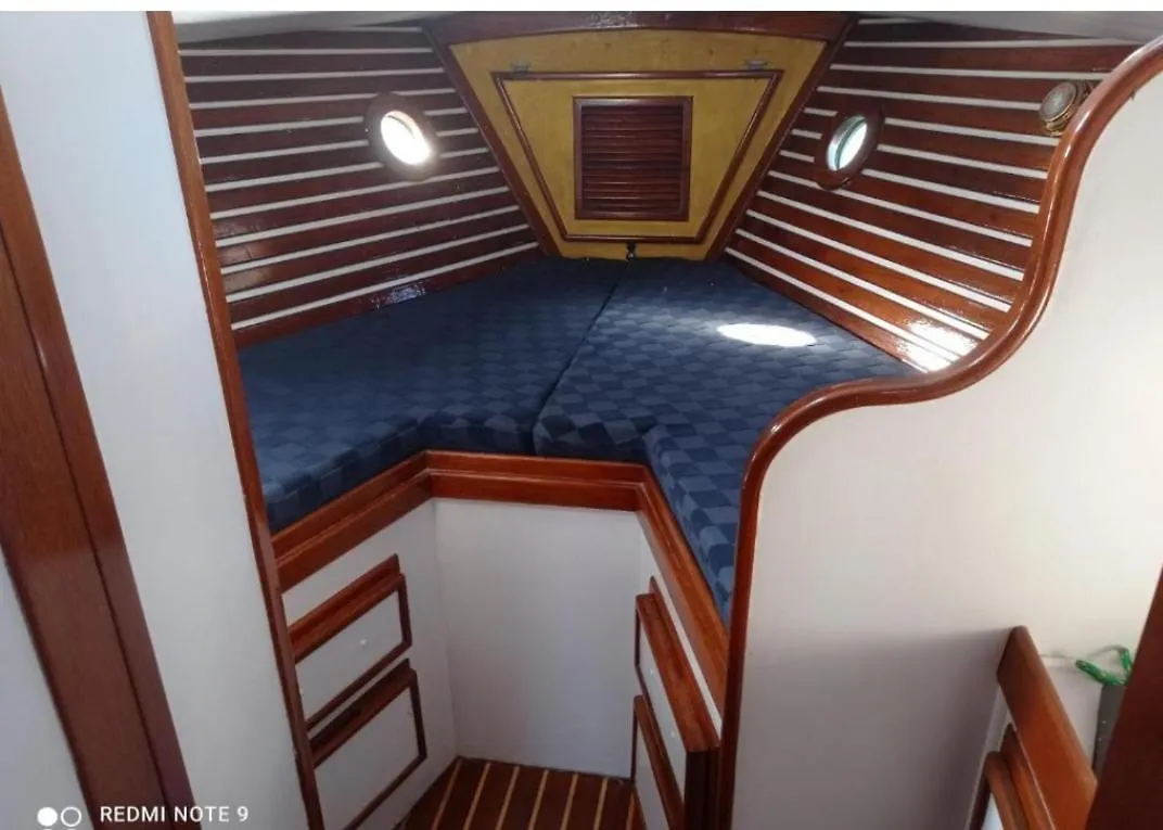Botel Vintage And Cozy Sailing Boat In Barcelona Hotel Spain
