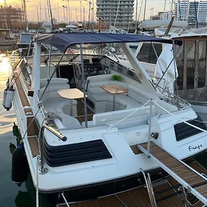  Hotel en barco Barco Frape