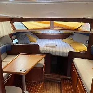  Hotel en barco Barco Acogedor - Cosy Boat -